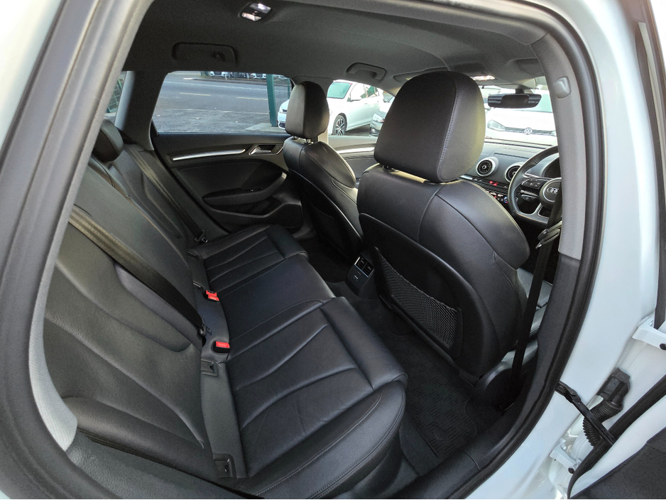 2019 Audi A3 ( 192 ) FULL LEATHER PACK SMARTPHONE INTERFACE- SATNAV - VIRTUAL COCKPIT - NAVIGATION REVERSING CAMERA -BLIND SPOT - PARKING SENSORS- €23,500