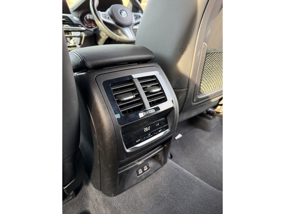 2020 BMW X3 - image 22