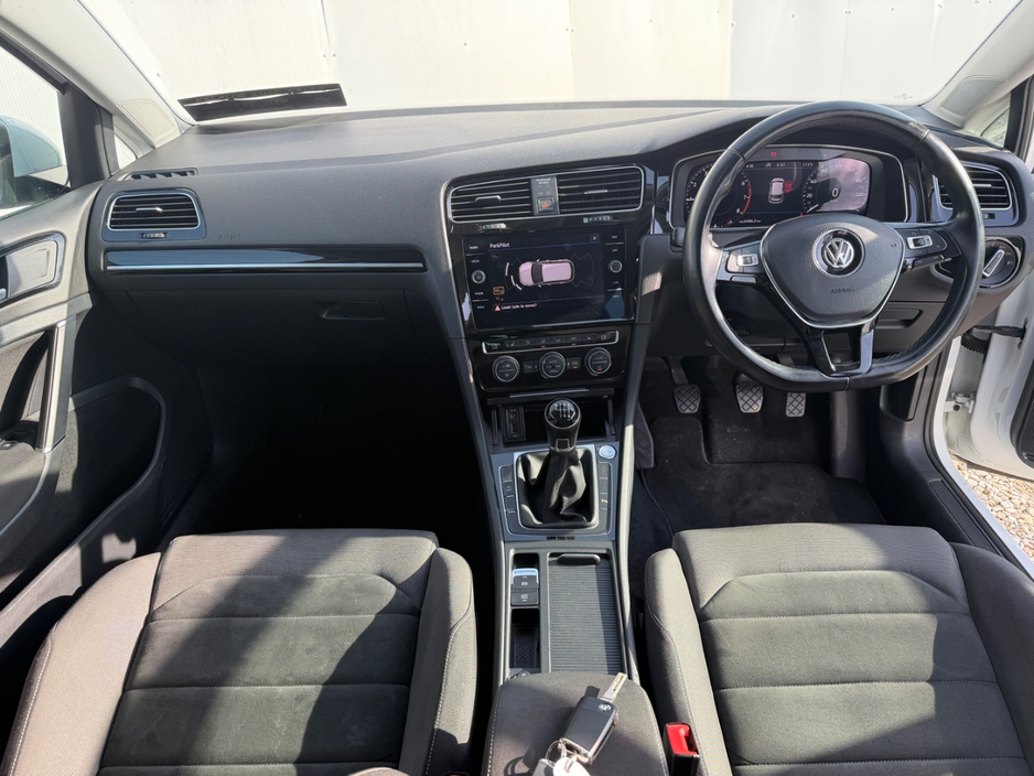 2018 Volkswagen Golf - image 17