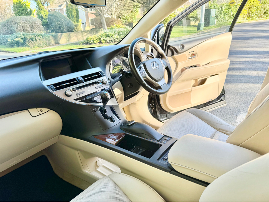 2015 Lexus RX 450 h - image 18