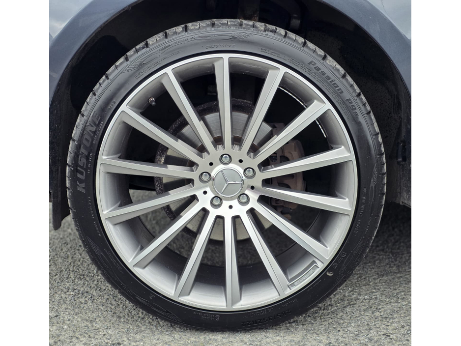 2016 Mercedes-Benz G Class - image 6