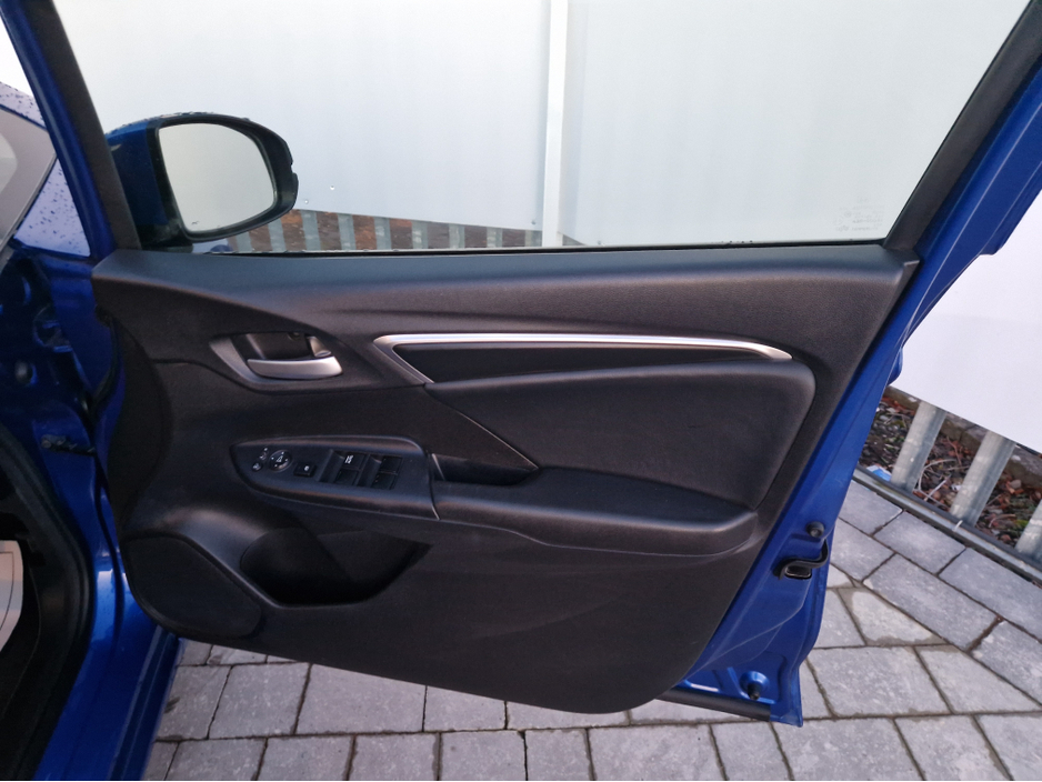 2013 Honda Fit 1.3 PETROL AUTO HYBRID €7,995