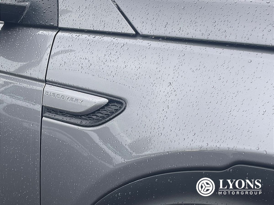 2020 Land Rover Discovery Sport - image 13