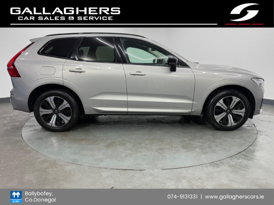 2023 Volvo XC60 - image 5