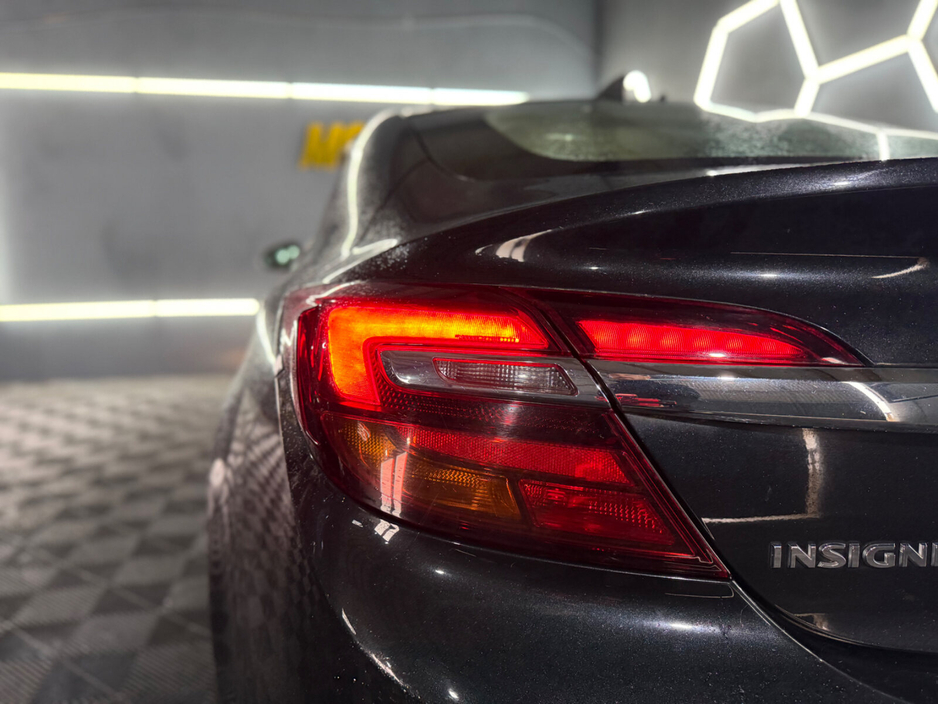 2016 Opel Insignia - image 11