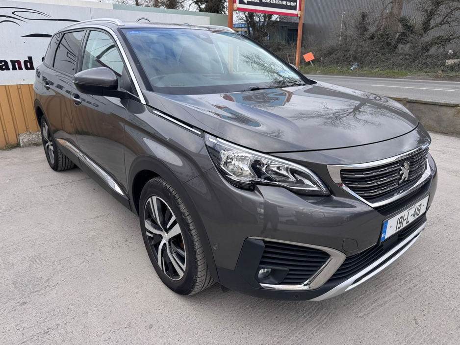 2019 Peugeot 5008 - image 5