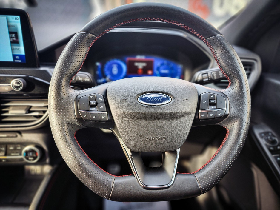 2022 Ford Kuga - image 26