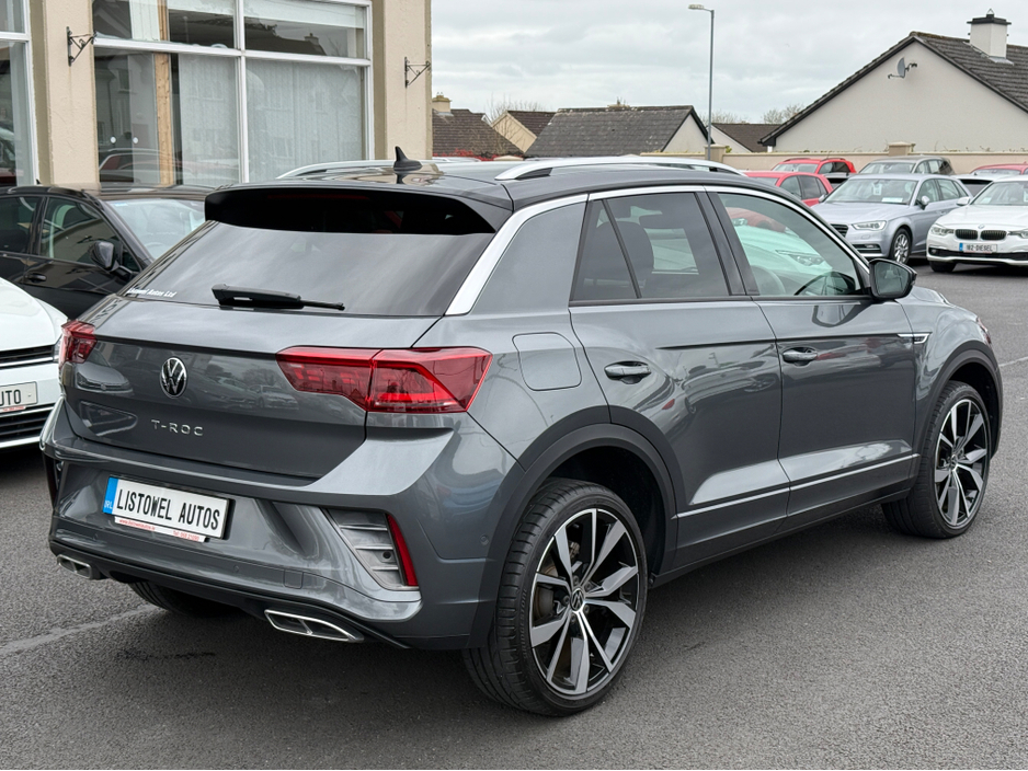 2024 Volkswagen T-Roc - image 9