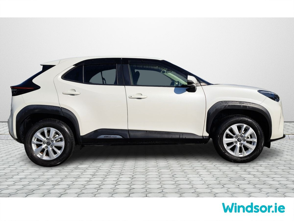 2021 Toyota Yaris Cross - image 12