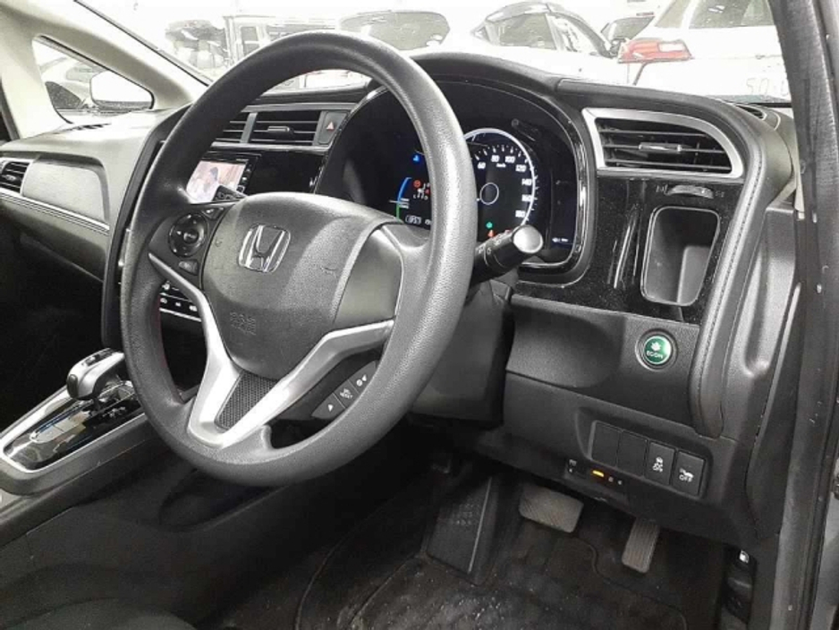 2018 Honda Shuttle - image 3