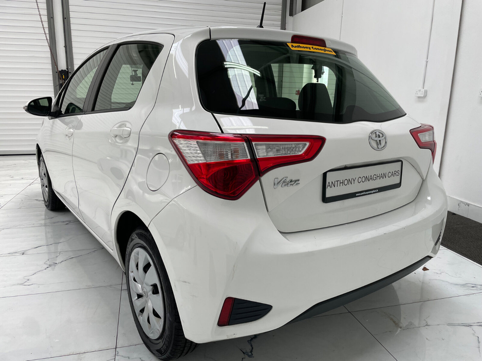 2018 Toyota Yaris - image 5