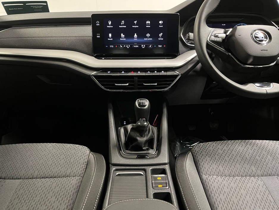 2023 Skoda Octavia - image 19