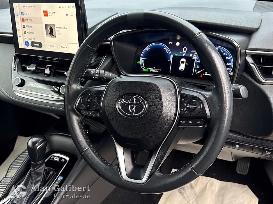 2023 Toyota Corolla HYBRID LUNA Automatic