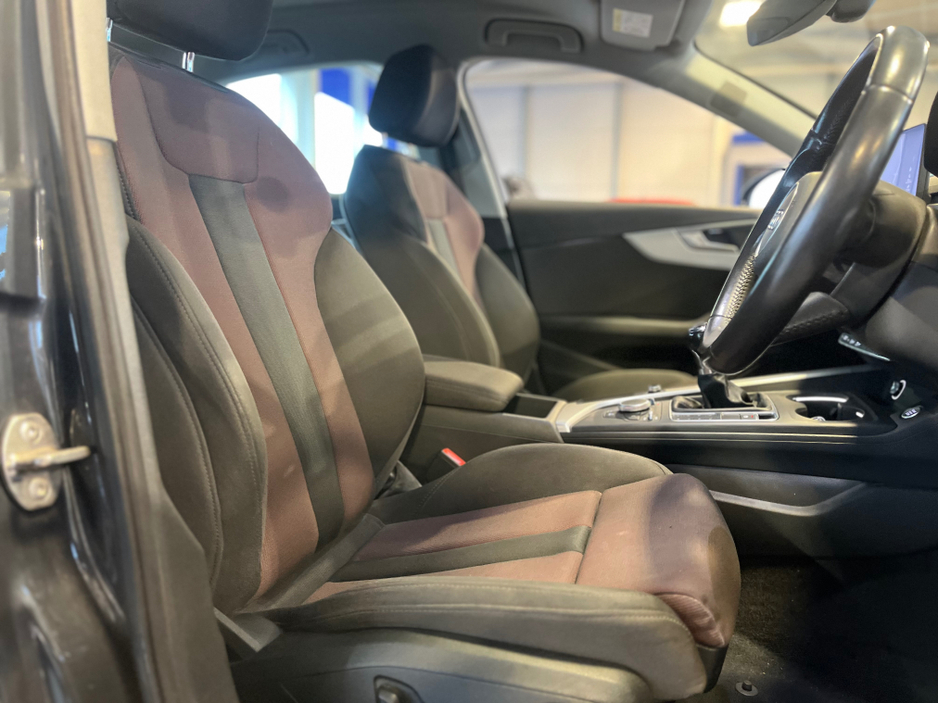 2016 Audi A4 - image 13