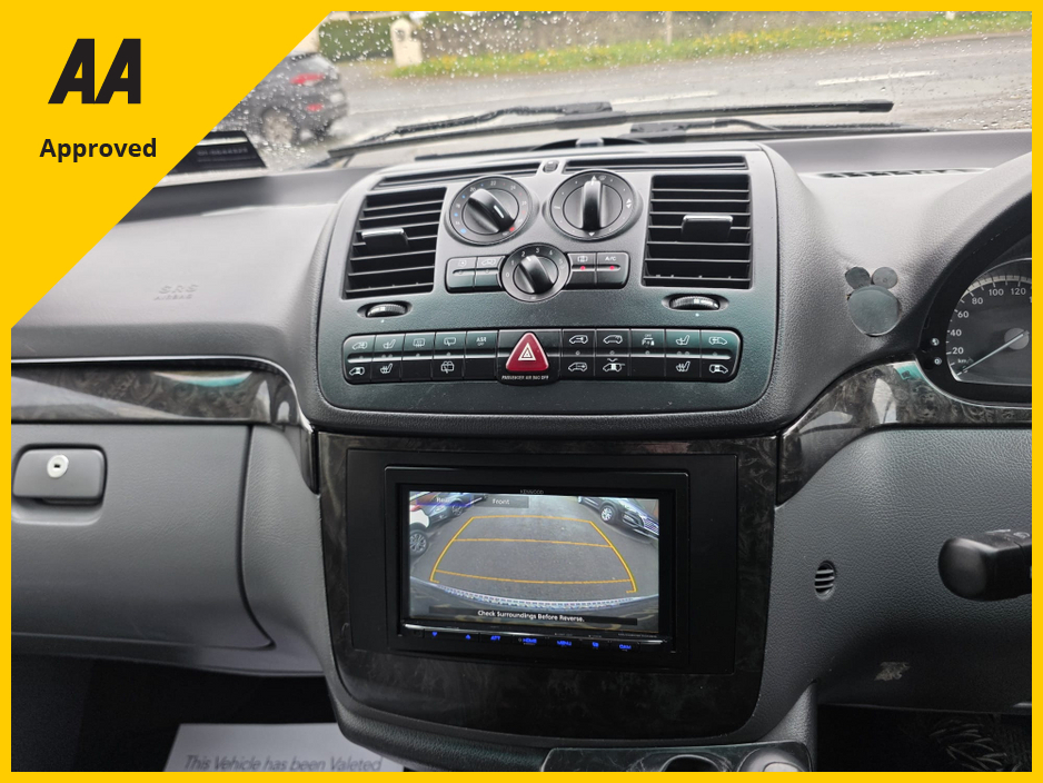 2010 Mercedes-Benz V Class - image 4