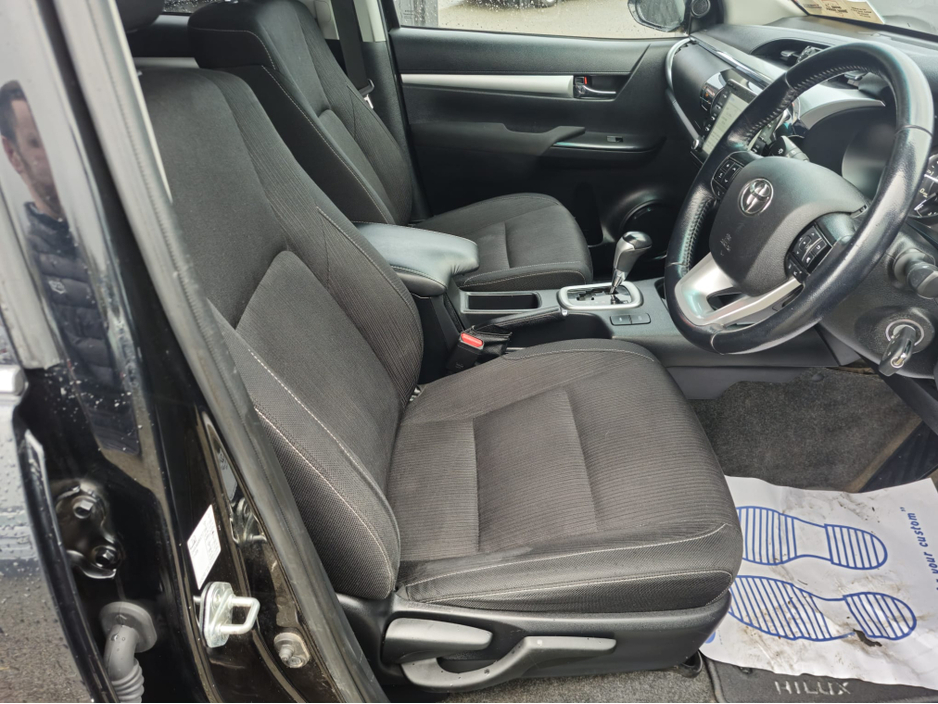 2022 Toyota Hilux 2.8 SR5 D/CAB AUTO 4DR €31,450