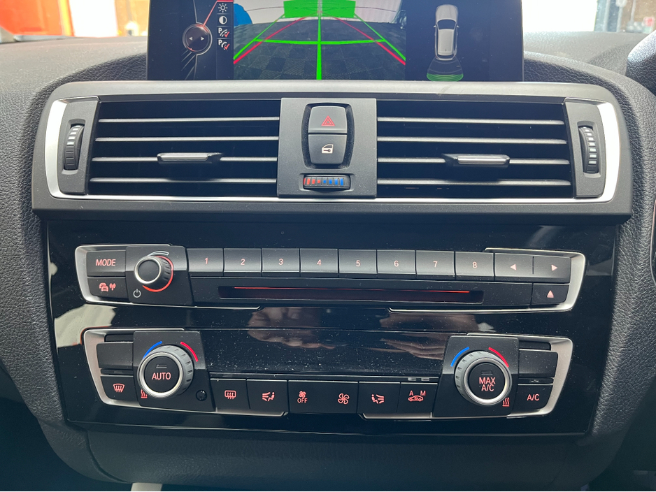 2016 BMW 1 Series - image 17