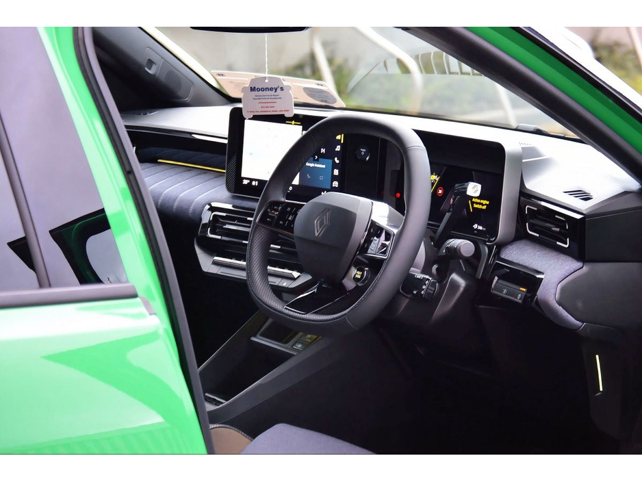 2025 Renault 5 Techno 52kWh 150hp, 2 Tone Roof €30,995