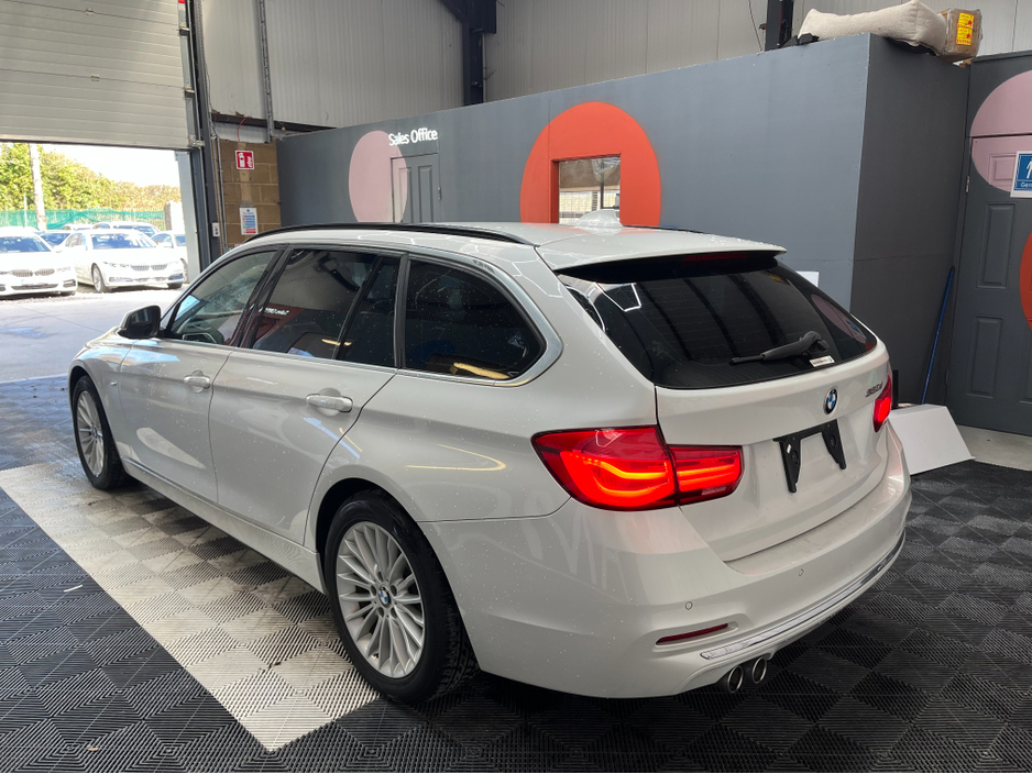 2018 BMW 3 Series - image 4