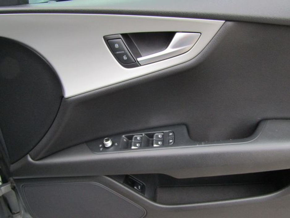 2012 Audi A7 - image 28