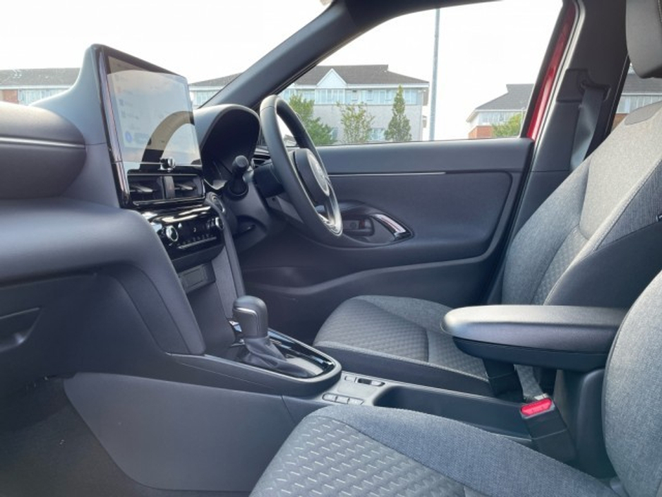 2024 Toyota Yaris Cross - LunaSport - 1.5 Hybrid - Automatic - 2 Free Services Included - EUR 180 Tax // Remote Central Locking // Front Electric Windows // Rear Electric Windows // Electric Mirrors // Finger Tip Stereo Cont €29,799