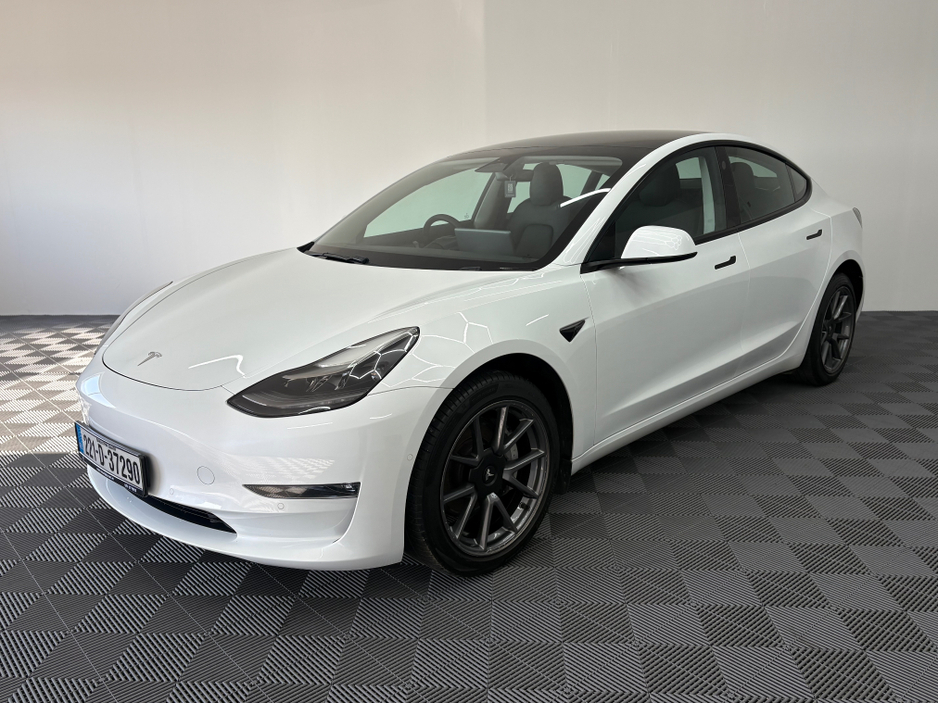 2022 Tesla Model 3 - image 3