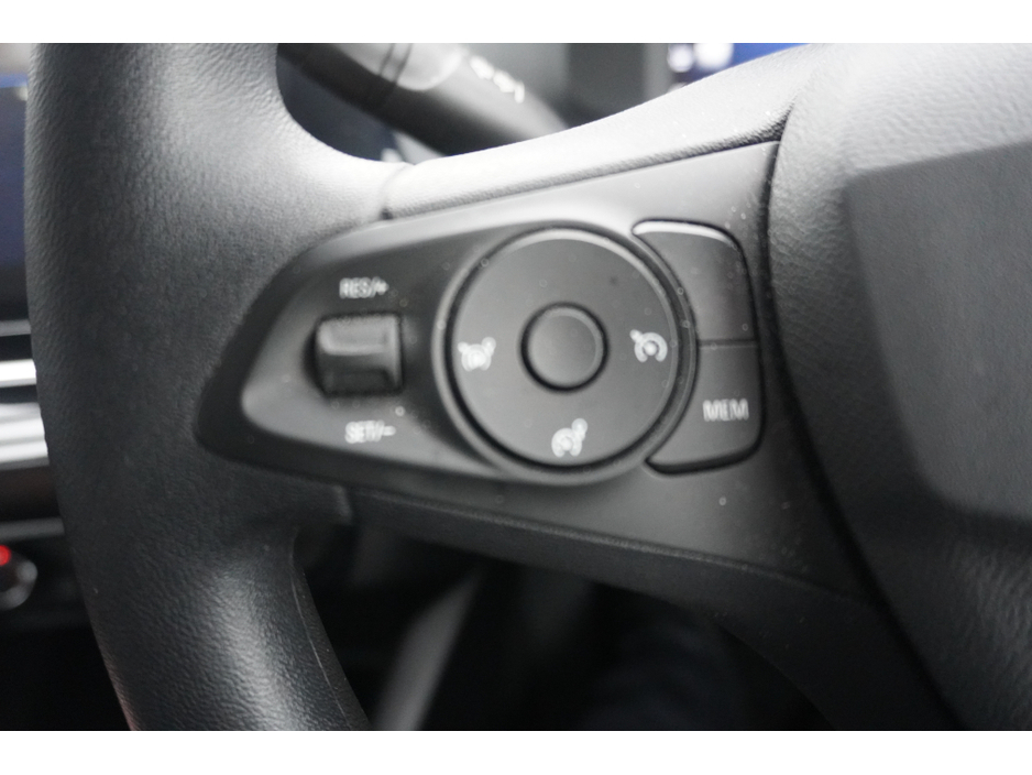 2024 Opel Corsa - image 15