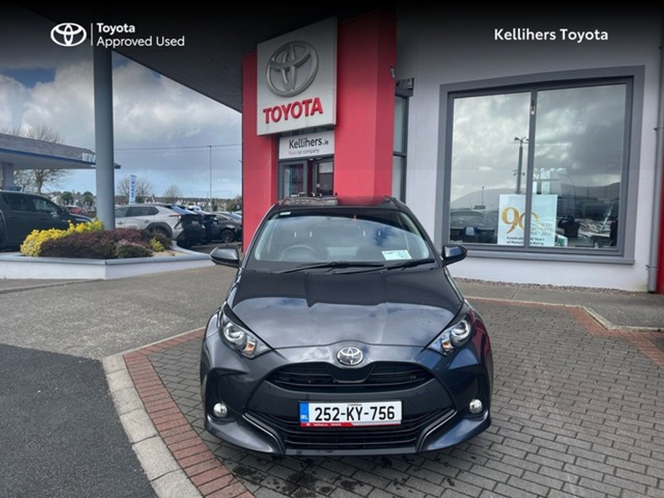 2025 Toyota Yaris - image 5
