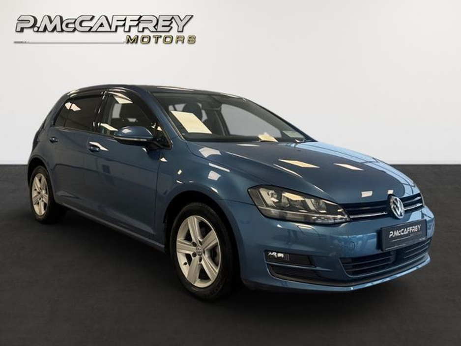 2015 Volkswagen Golf - image 3