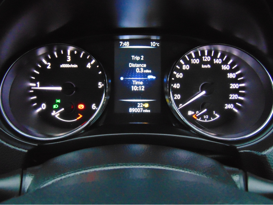 2016 Nissan Qashqai - image 19