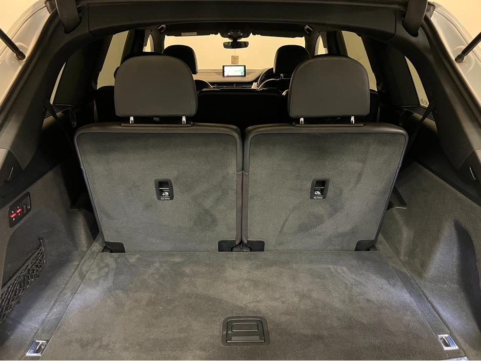 2016 Audi Q7 - image 23