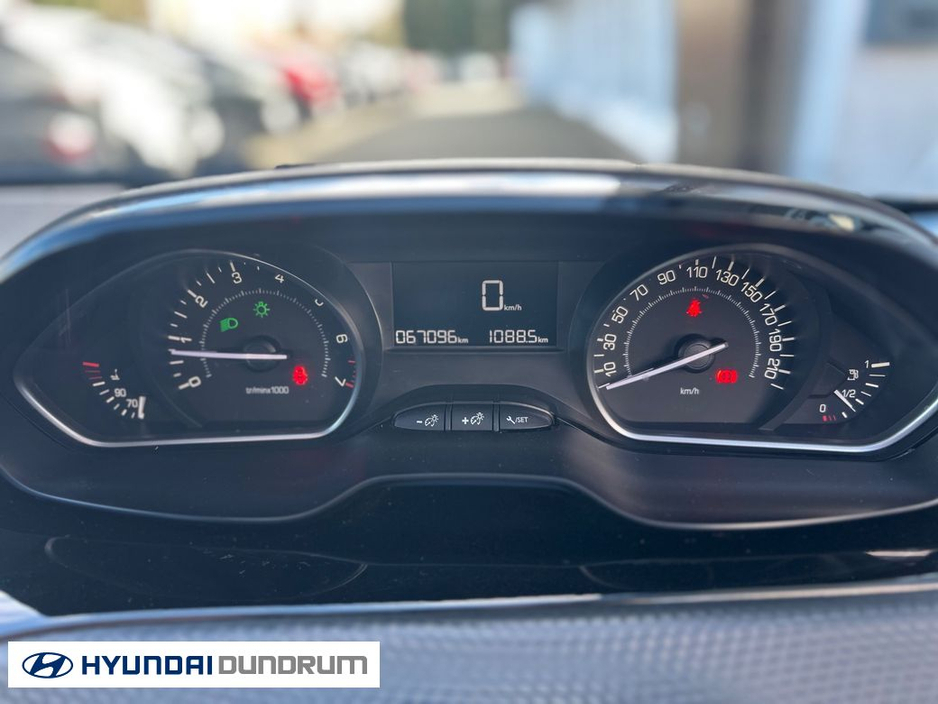 2017 Peugeot 2008 - image 16