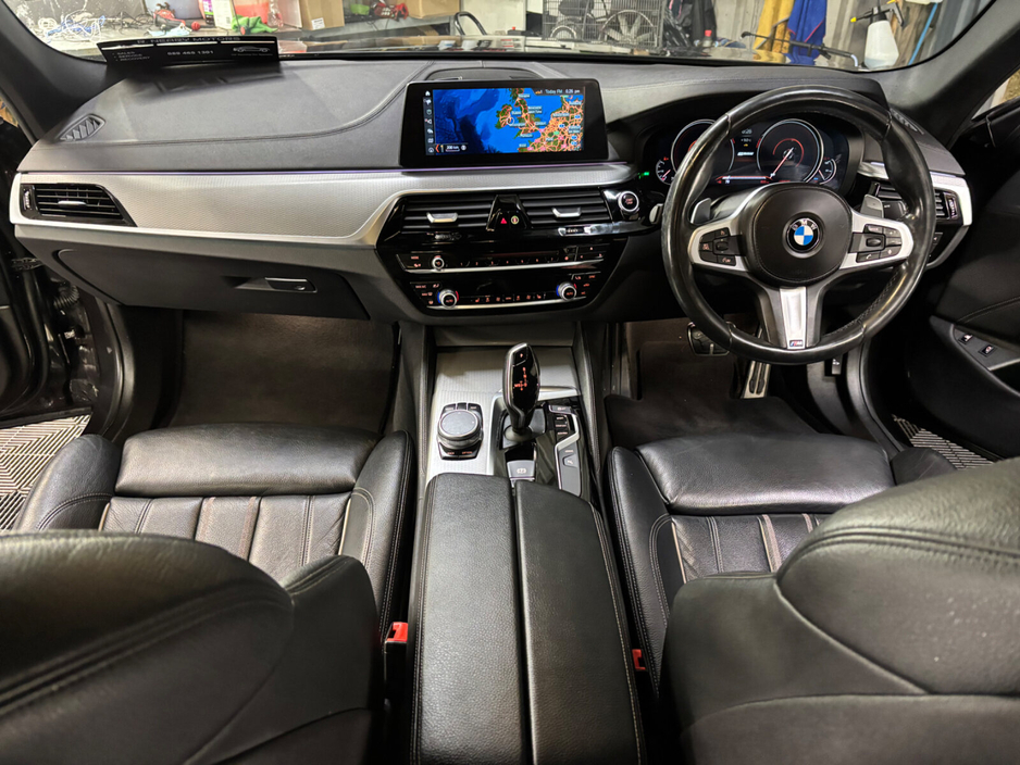 2018 BMW 5 Series - image 15