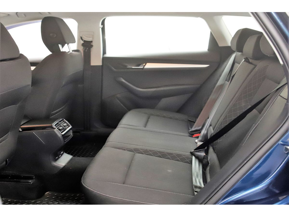 2021 Skoda Karoq - image 16