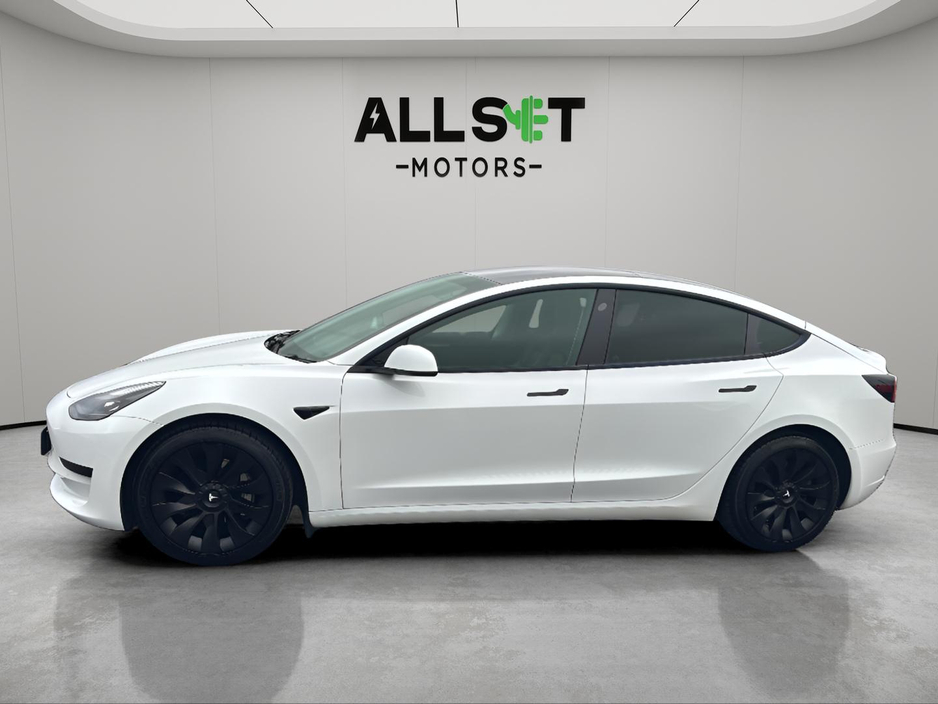 2021 Tesla Model 3 - image 7