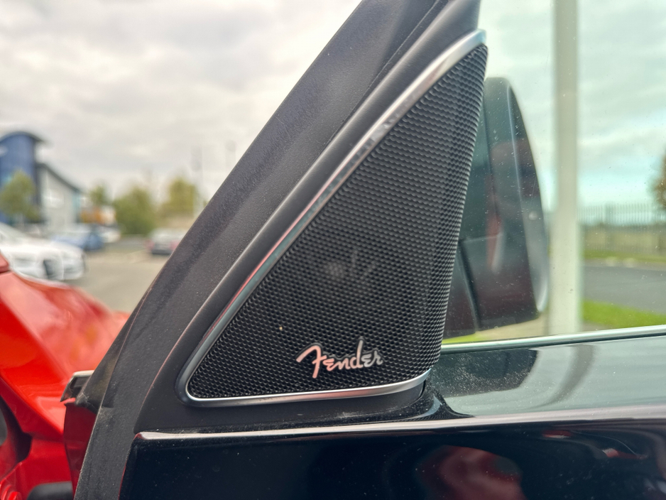 2016 Volkswagen Beetle - image 13