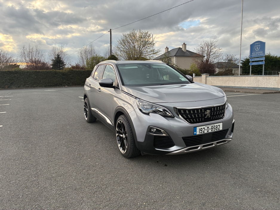 2019 Peugeot 3008 - image 3