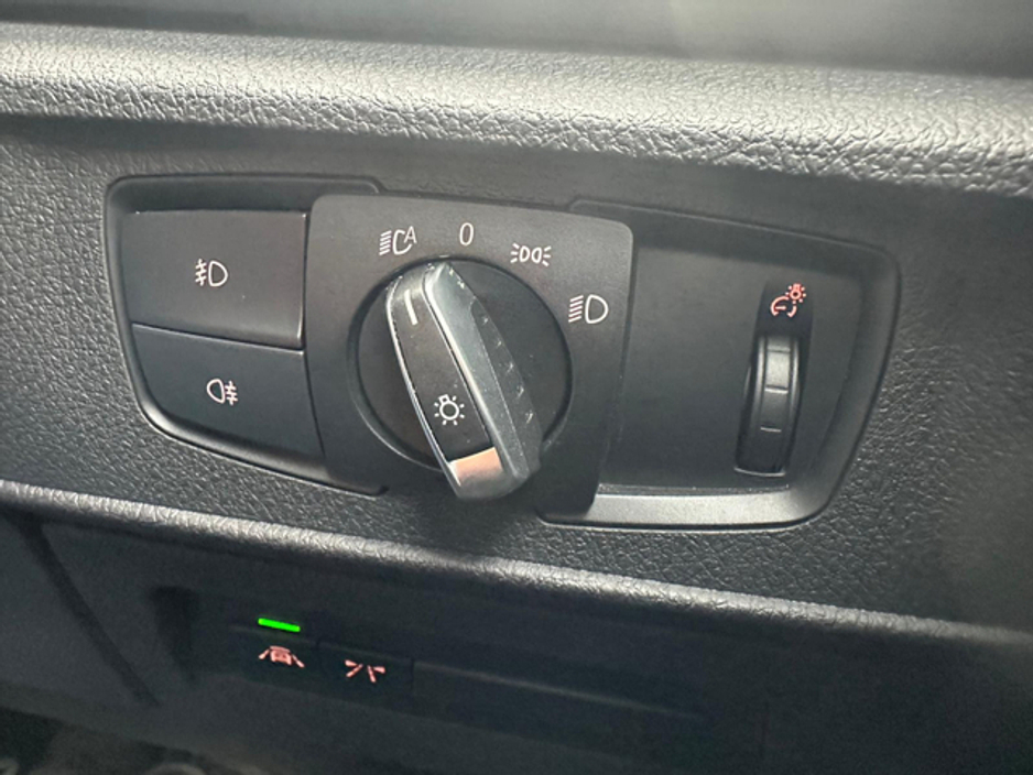 2016 BMW 1 Series - image 20