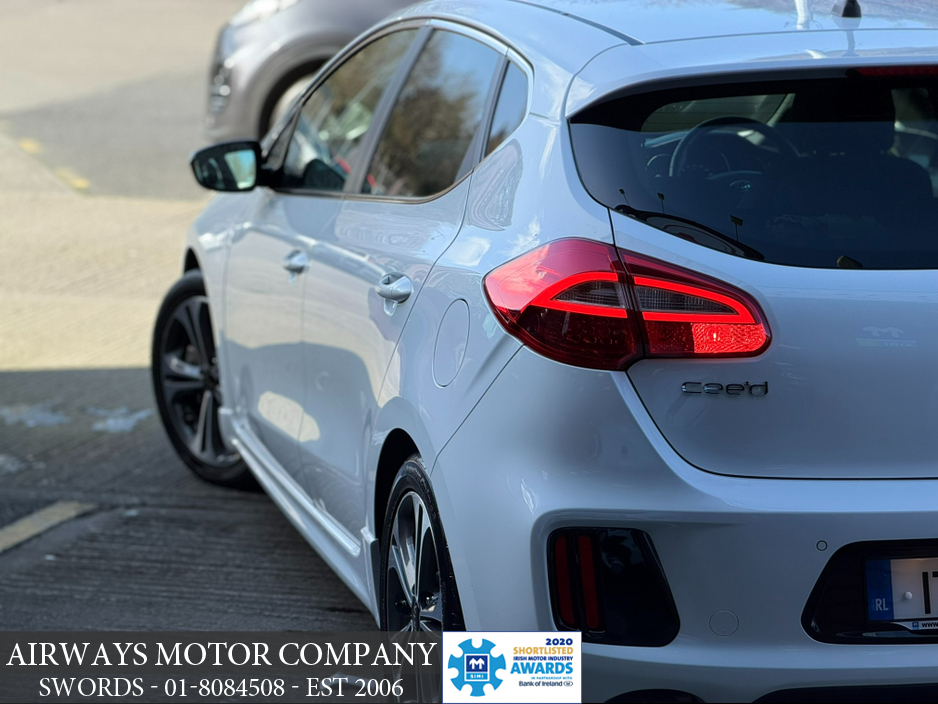 2017 Kia Ceed - image 19