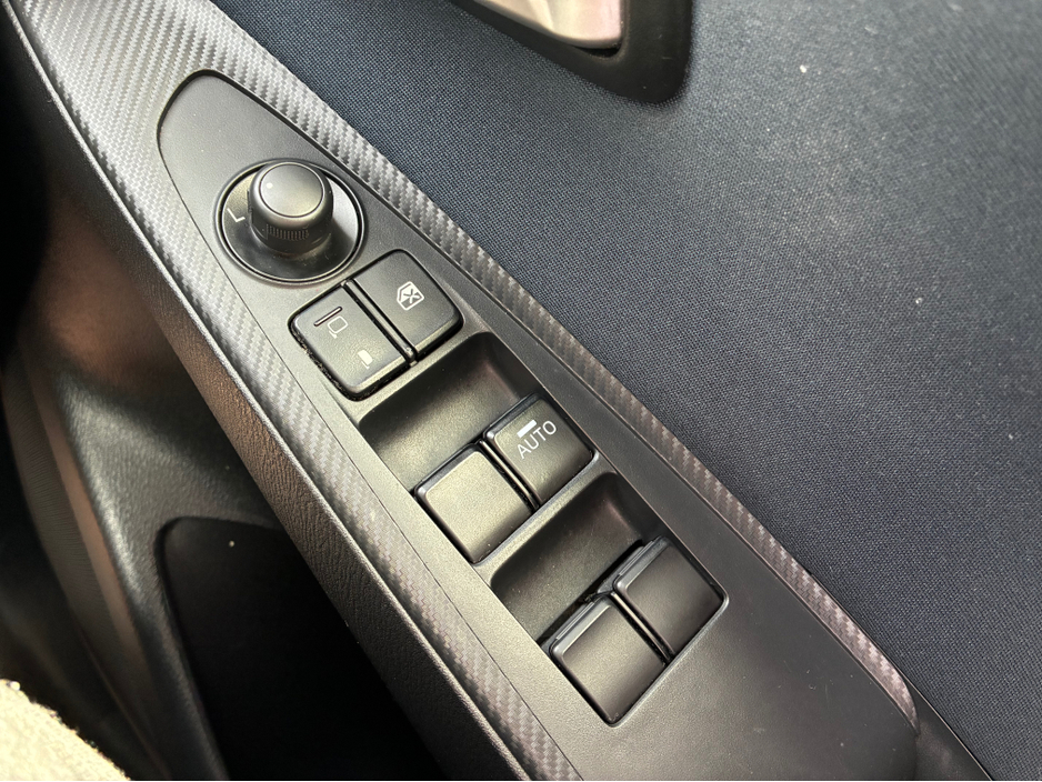 2016 Mazda Demio - image 13