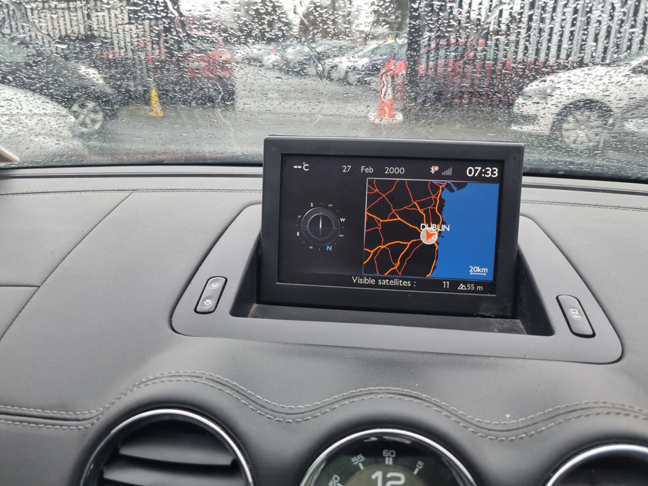 2013 Peugeot RCZ - image 8