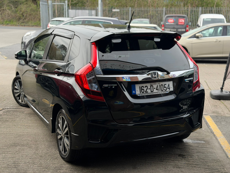 2016 Honda Fit - image 17