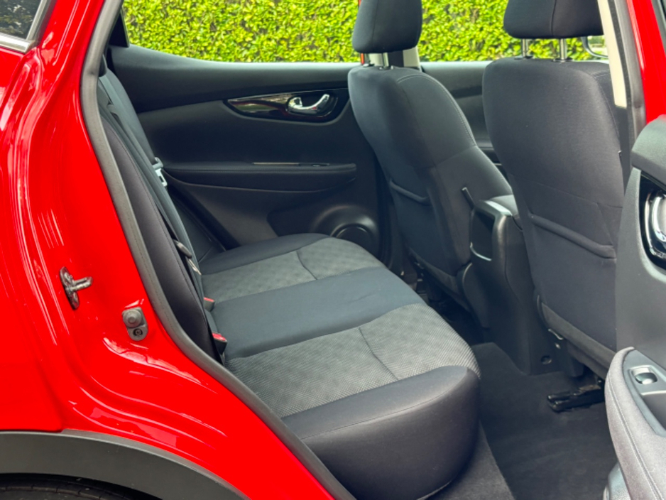 2017 Nissan Qashqai - image 9