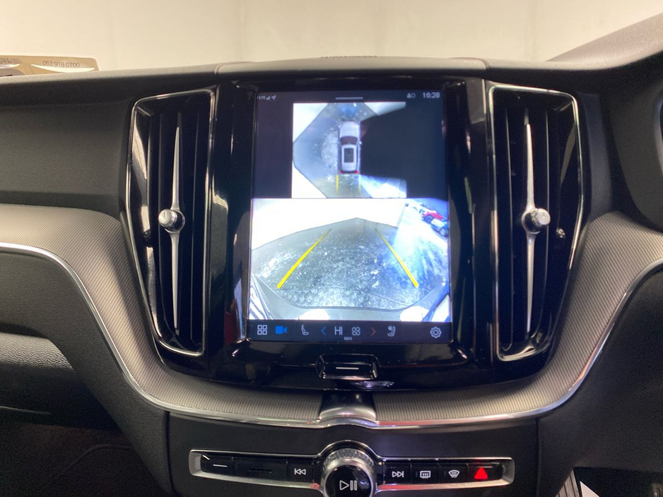 2024 Volvo XC60 - image 15