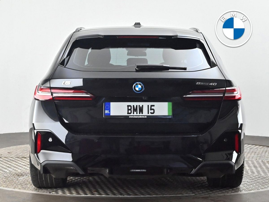 2025 BMW i5 - image 15