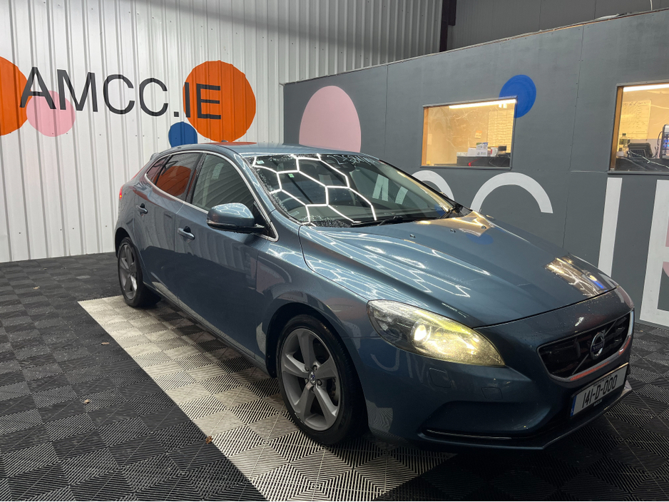 2014 Volvo V40 €10950 2014 VOLVO V40 T4 SE 1.6 AUTOMATIC / CRUISE CONTROL / REVERSE CAMERA / ELECTRIC MEMORY & HEATED SEATS €10,950