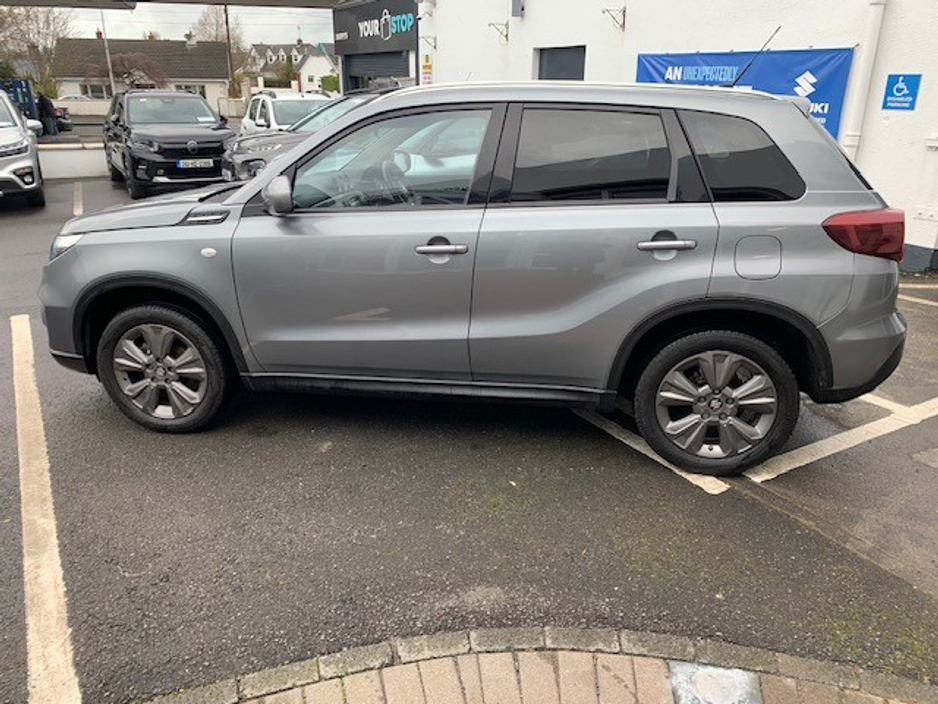 2022 Suzuki Vitara - image 5