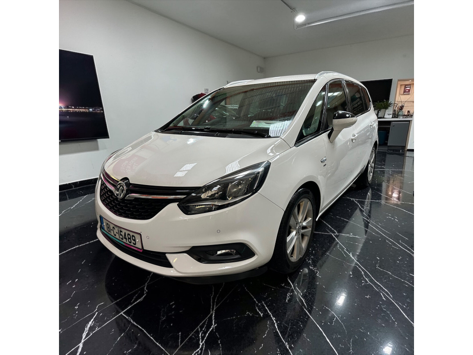 2018 Vauxhall Zafira - image 3