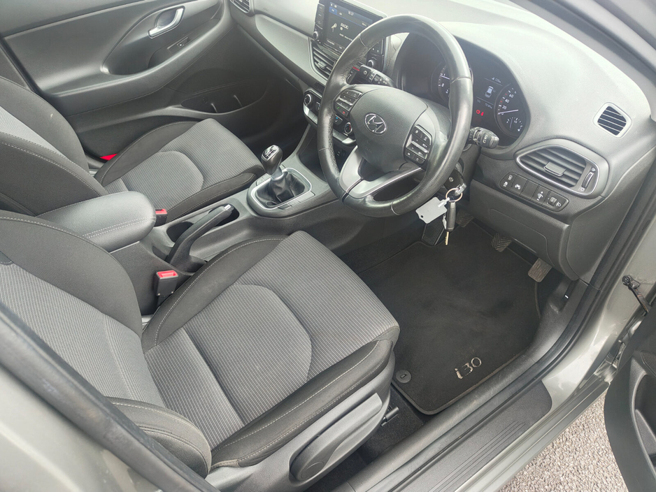 2020 Hyundai i30 - image 10