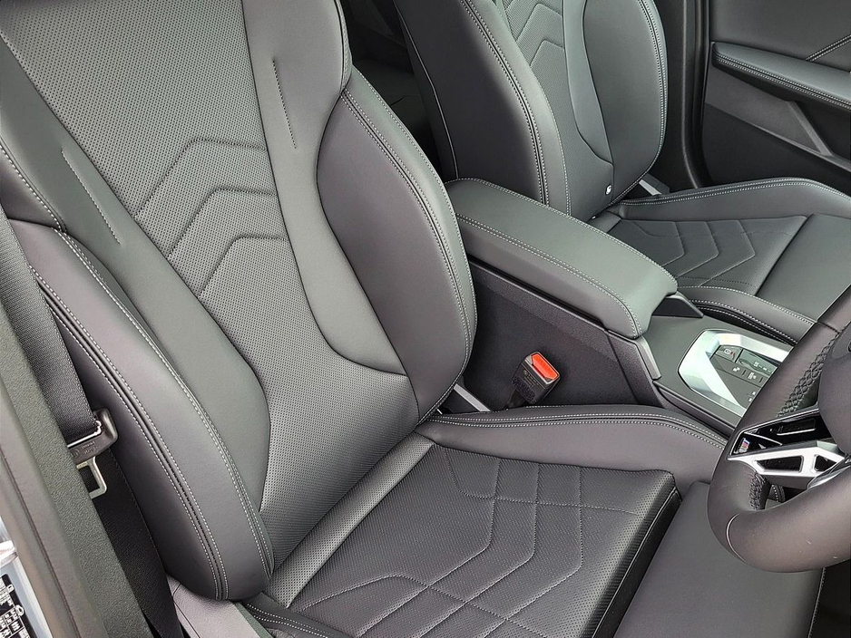 2026 BMW 1 Series - image 4